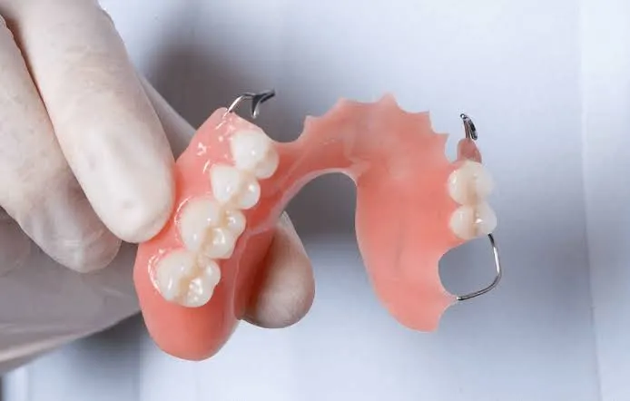 Partial Dentures in Noida